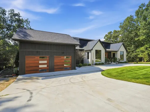 131 Bluff Dr, Winchester, TN 37398