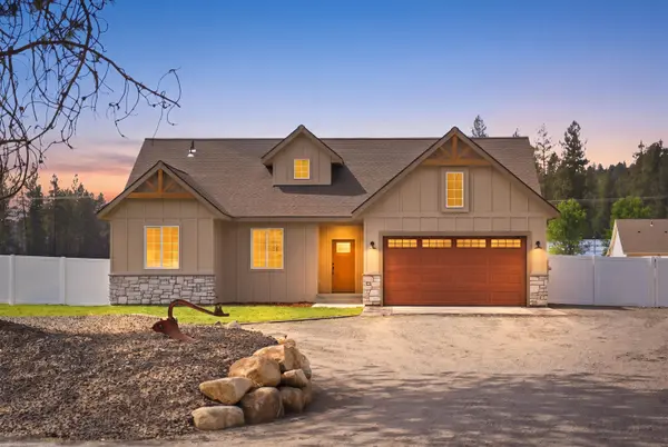 25811 N Chattaroy Cir, Chattaroy, WA 99003