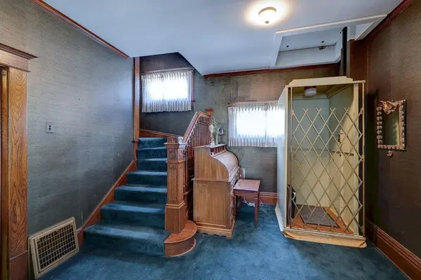 507 W 9th, Winfield, KS 67156