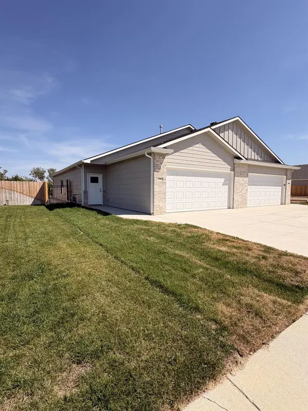 2302 S Horseback, Wichita, KS 67230