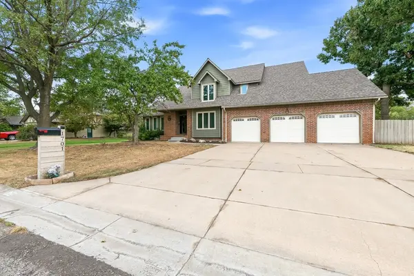 1701 N Amarado, Wichita, KS 67212