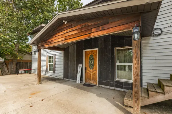 4155 Oakwood Road, Merriam Woods, MO 65740