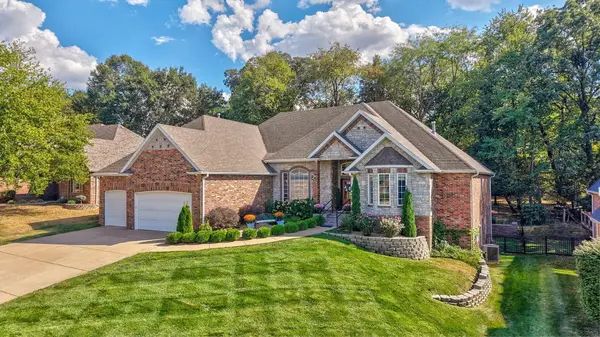 4294 E Berkeley ST, Springfield, MO 65809
