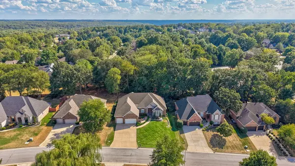 4294 E Berkeley ST, Springfield, MO 65809