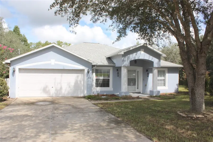 1923 W MCNEAL DR, Citrus Springs, FL 34434