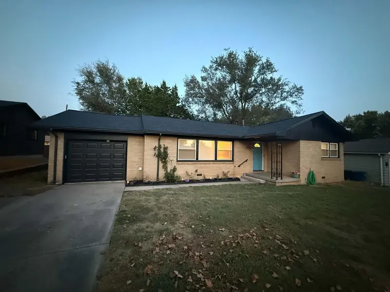 1712 Washington, Augusta, KS 67010