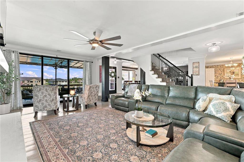 304 SW Green Teal ST, Lee's Summit, MO 64082