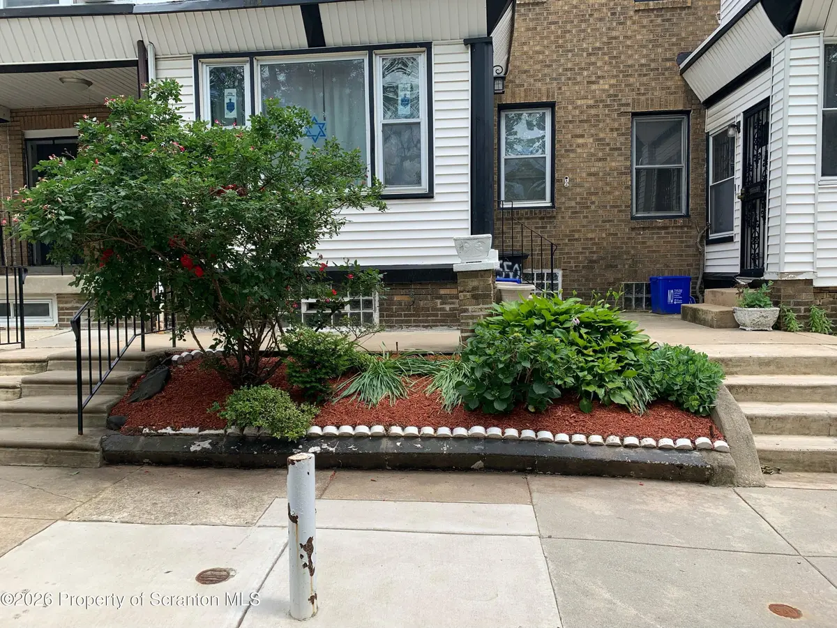5508 Ridgewood ST, Philadelphia, PA 19148