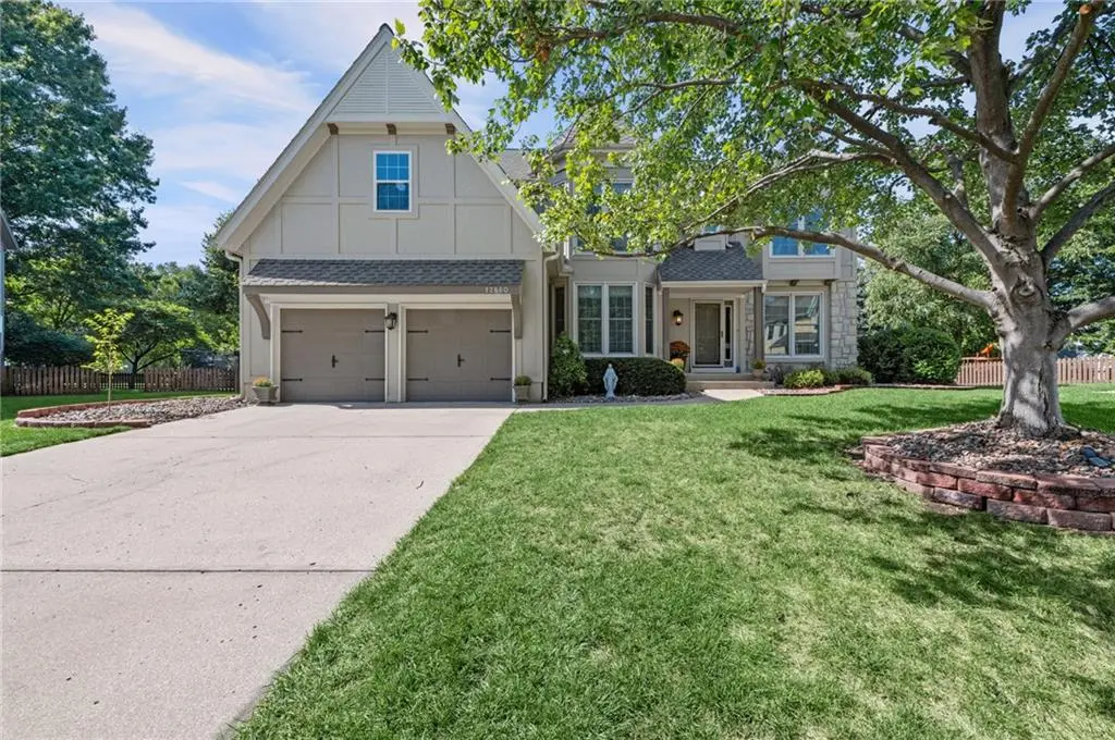 12860 Barton ST, Overland Park, KS 66213
