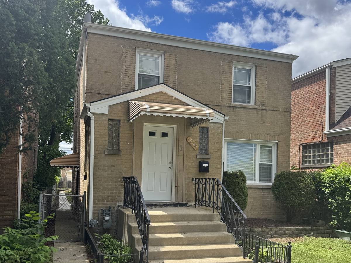 10048 S Saint Lawrence AVE, Chicago, IL 60628