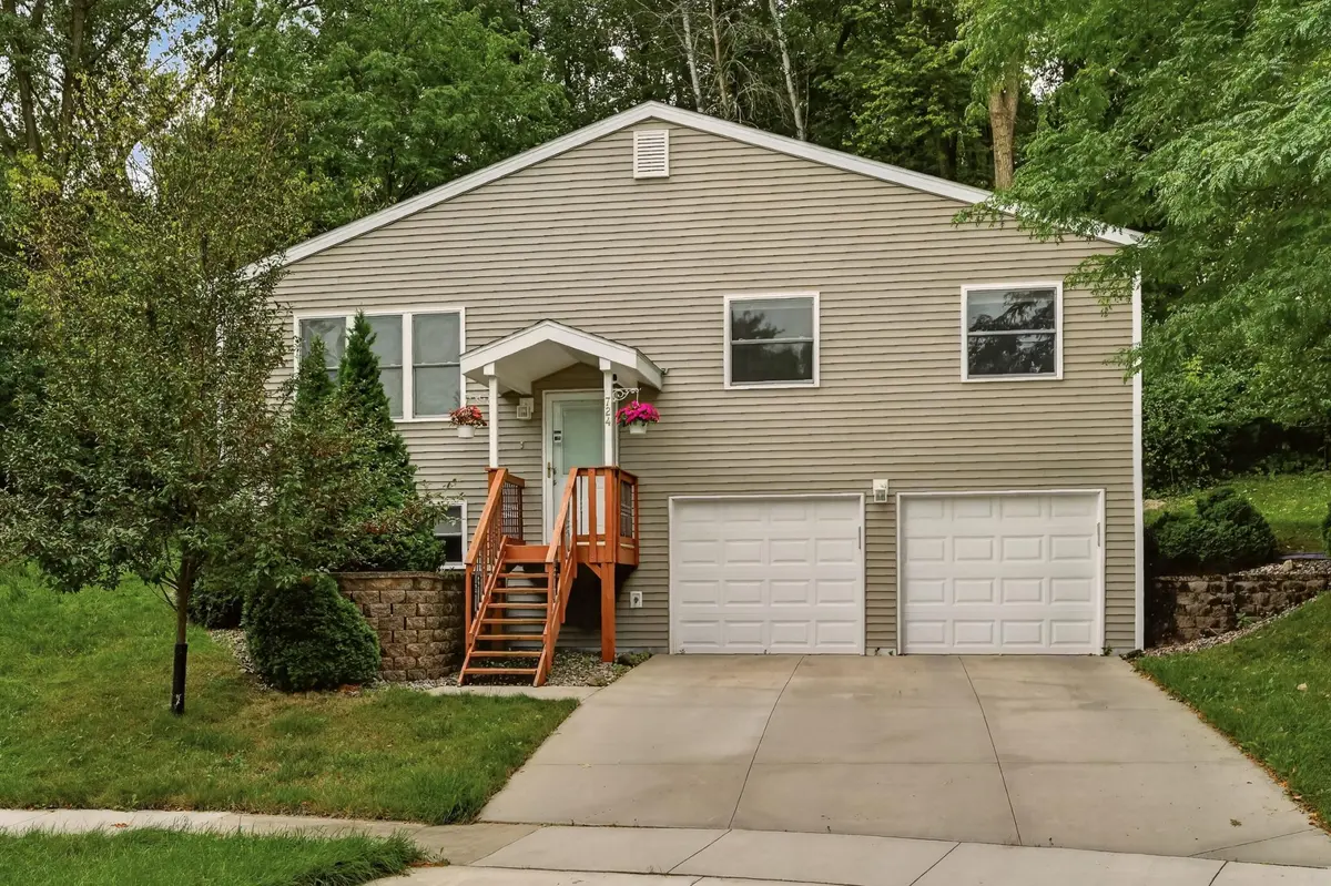 724 20th AVE SW, Rochester, MN 55902