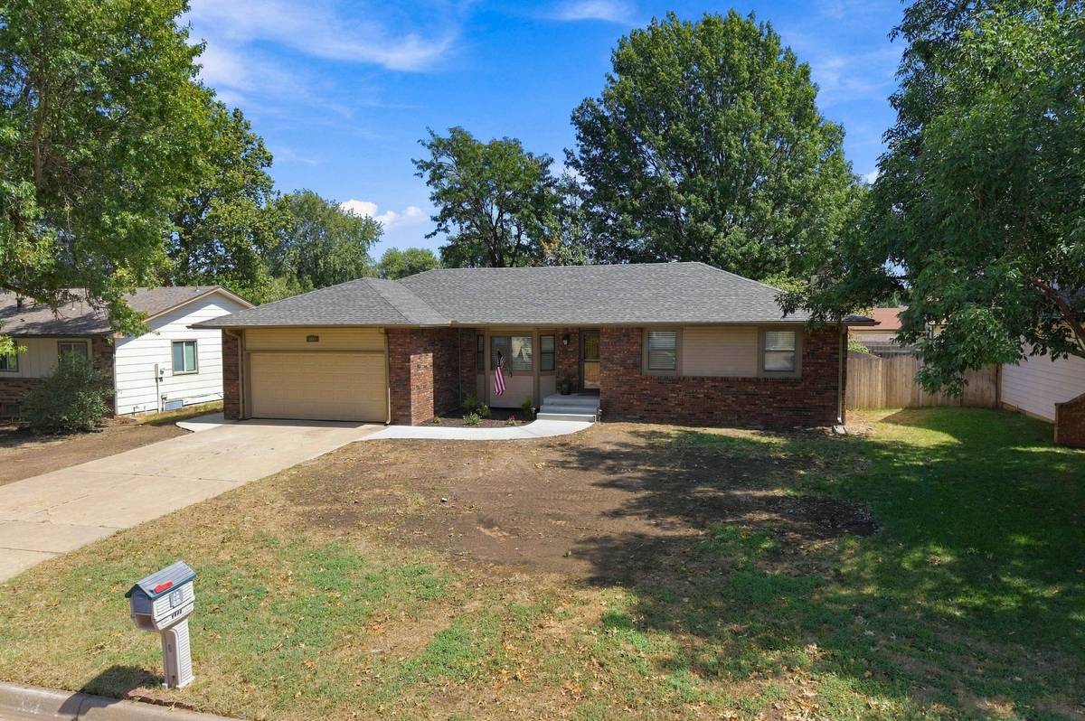 1844 N Evergreen Ln, Wichita, KS 67212