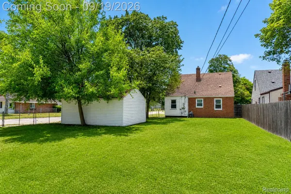 3851 Madison ST, Dearborn, MI 48124
