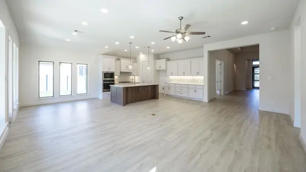 525 Sundance RDG, Georgetown, TX 78628