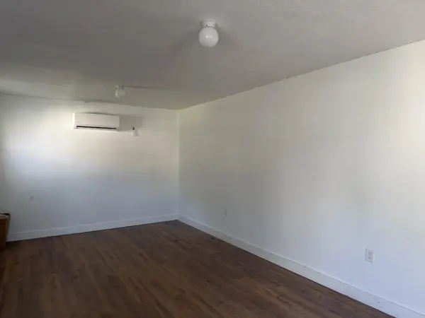 103 S Walnut ST, Lampasas, TX 76550