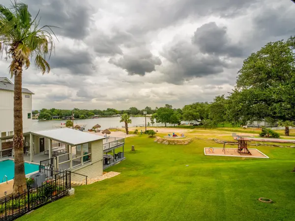 604 Highcrest DR #722, Granite Shoals, TX 78654