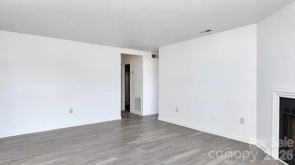 8032 Tremaine CT #B, Charlotte, NC 28227
