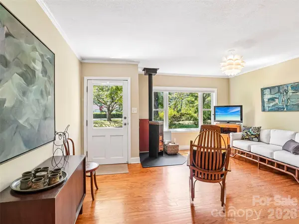 75 Cisco RD, Asheville, NC 28805