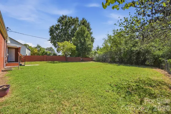 517 Battleground RD, Lincolnton, NC 28092
