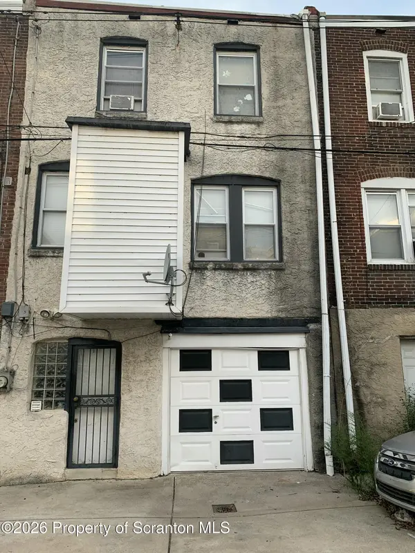 5508 Ridgewood ST, Philadelphia, PA 19148