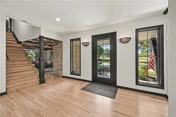 4811 Lees Summit RD, Kansas City, MO 64136