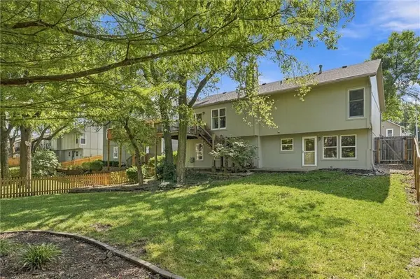 1506 W Prairie TER, Olathe, KS 66061