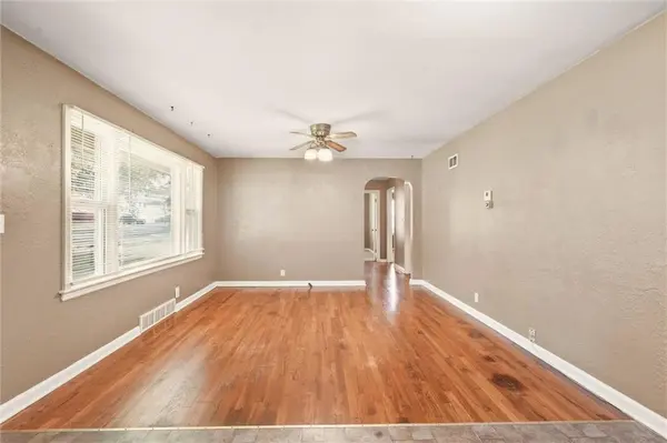 310 SW 13th ST, Blue Springs, MO 64015