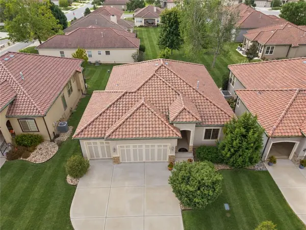 1205 SW Rylee LN, Lee's Summit, MO 64082