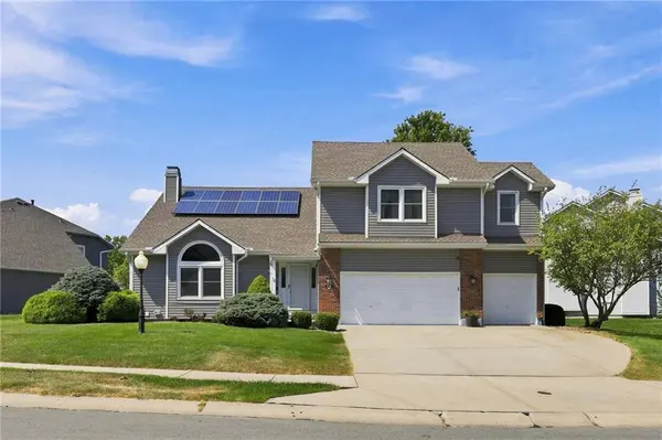 6726 N Charleston DR, Kansas City, MO 64119