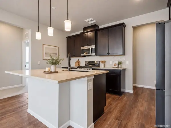 6153 N Ceylon #10-207, Denver, CO 80249