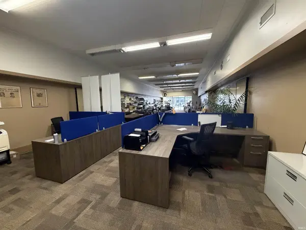 1332 Broad ST, New Castle, IN 47362-4203