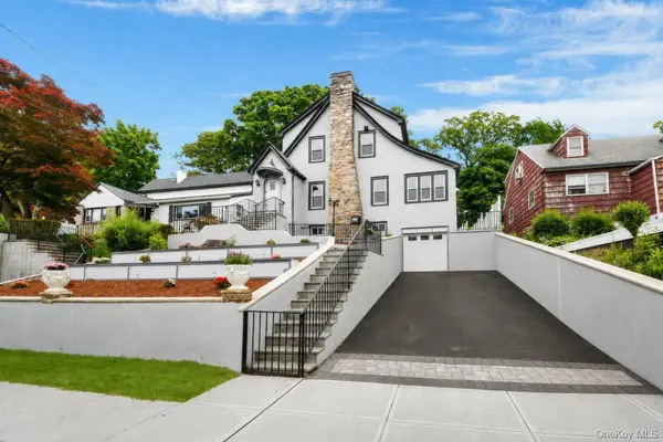 210 Rumsey RD, Yonkers, NY 10705