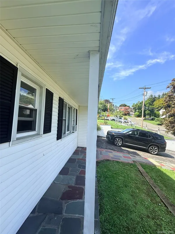 9 Valley View DR, Yonkers, NY 10710