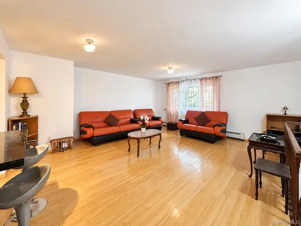 63-25B Bourton #1B, Rego Park, NY 11374