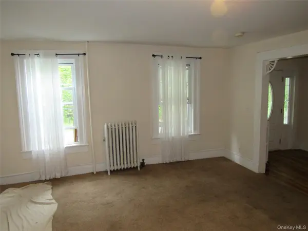 15 Phillips PL, Goshen, NY 10924