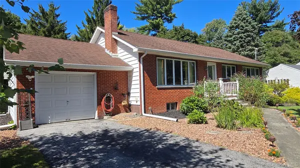 29 Kinry RD, Poughkeepsie, NY 12603