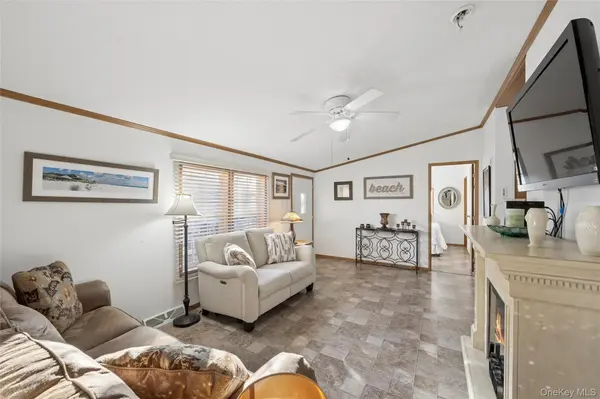 53 Crassen BLVD ##32 Harbor Rd., Amagansett, NY 11930