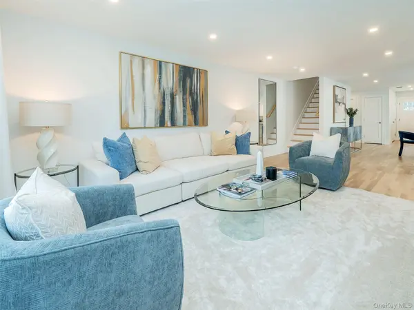 59 Edgewood RD #B, Port Washington, NY 11050
