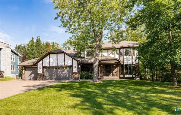 720 Mellwood Ave, Duluth, MN 55804