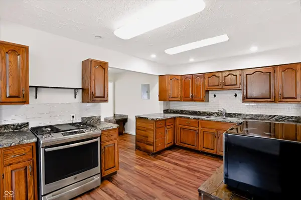 186 N 8th AVE, Beech Grove, IN 46107