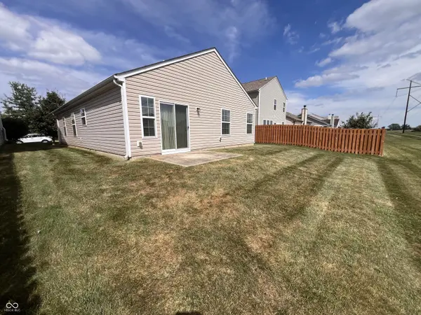 5771 White Pine RD, Whitestown, IN 46075