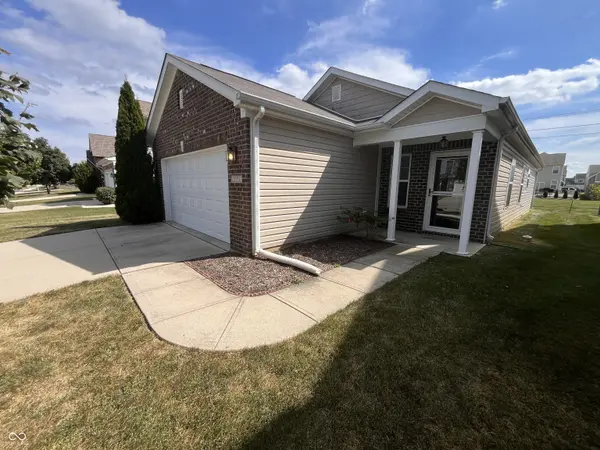 5771 White Pine RD, Whitestown, IN 46075
