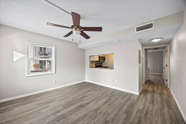 7169 E BANK DR #101, Tampa, FL 33617