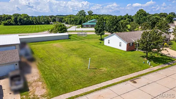 108 E Harrisonville DR, Valmeyer, IL 62295