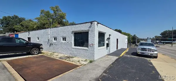 8515 Airport RD, Berkeley, MO 63134