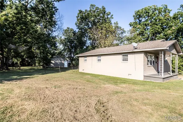 1023 W Henry ST, Poplar Bluff, MO 63901