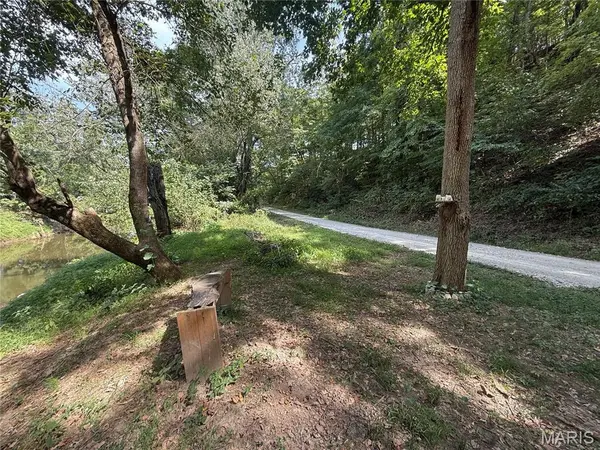 0 Rivertrail RD, New Florence, MO 63363
