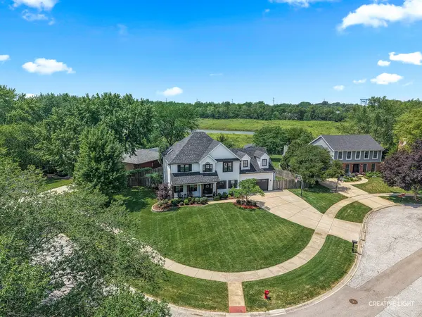 2560 Surrey CT, Aurora, IL 60506
