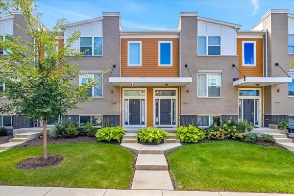 3s547 Everton DR, Warrenville, IL 60555
