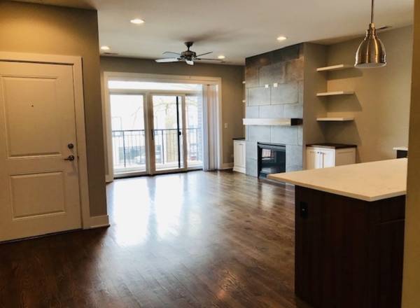 3649 W Belmont AVE #3E, Chicago, IL 60618
